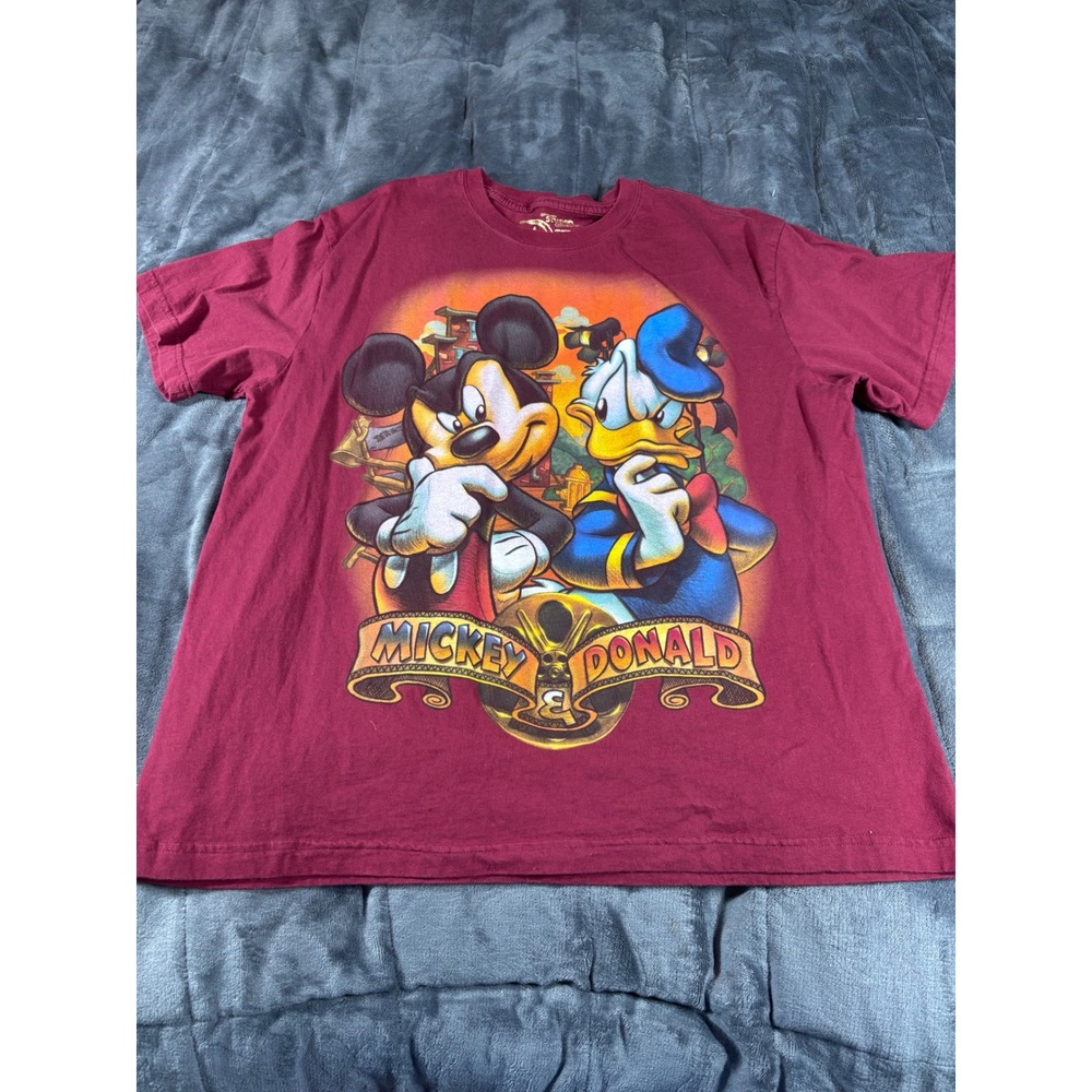 Disney Store Studio Collection Mickey Mouse Donald Duck Graphic Maroon Tee‎ XL